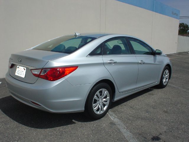 Hyundai Sonata 2012 photo 3