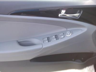 Hyundai Sonata 2012 photo 2