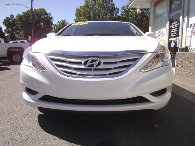 Hyundai Sonata 2012 photo 1