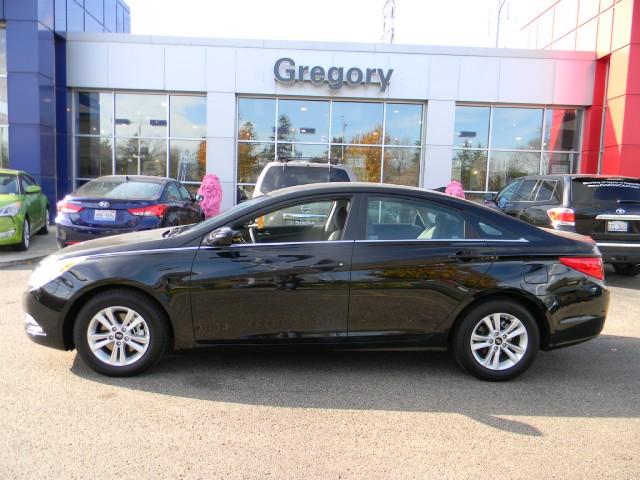 Hyundai Sonata 2012 photo 1