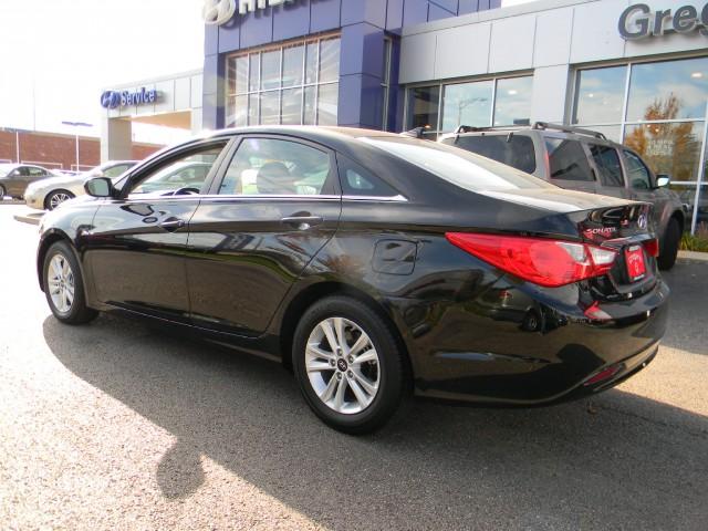 Hyundai Sonata 2012 photo 2