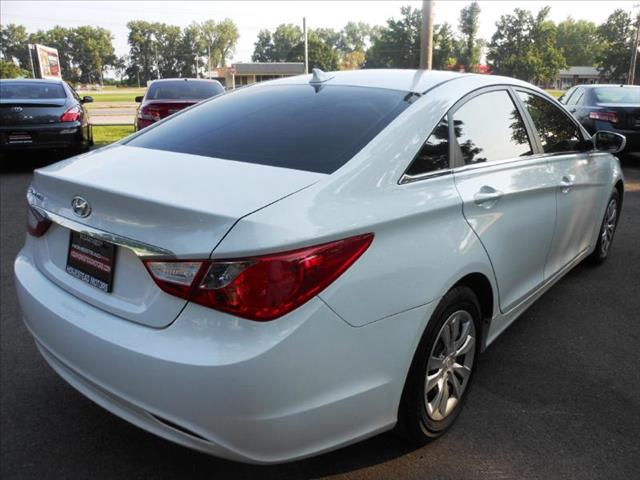 Hyundai Sonata 2012 photo 4