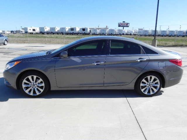 Hyundai Sonata 2012 photo 1