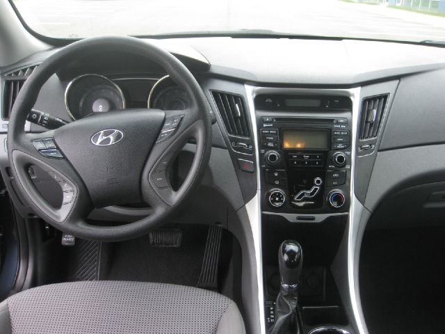 Hyundai Sonata 2012 photo 4