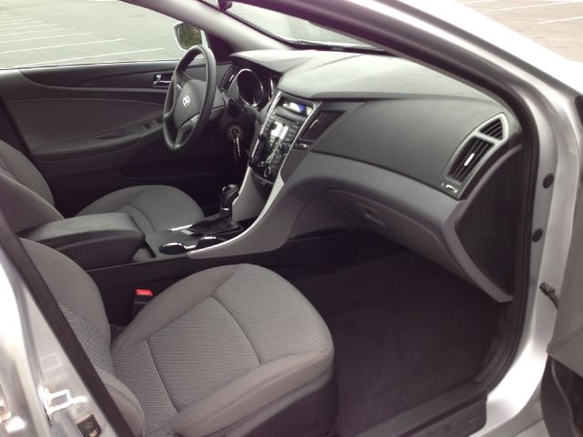 Hyundai Sonata 2012 photo 10