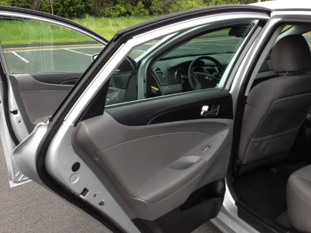 Hyundai Sonata 2012 photo 12