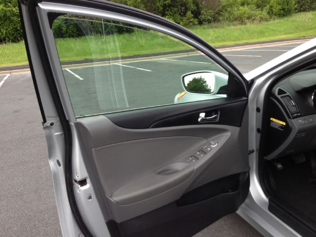 Hyundai Sonata 2012 photo 13