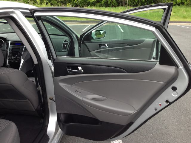 Hyundai Sonata 2012 photo 6