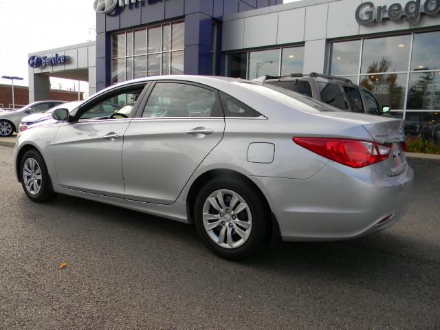 Hyundai Sonata 2012 photo 2