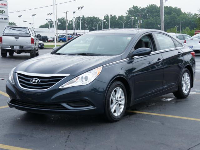 Hyundai Sonata 2012 photo 2
