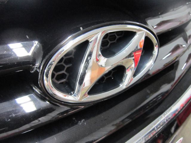 Hyundai Sonata SLT Sharp Sedan