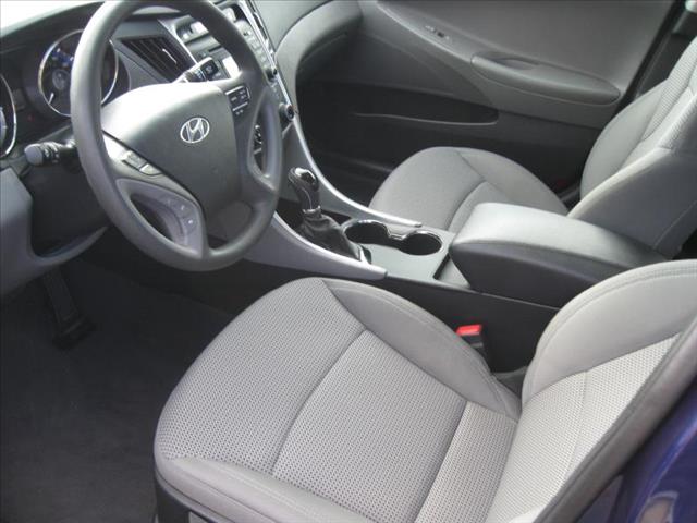 Hyundai Sonata 2012 photo 0