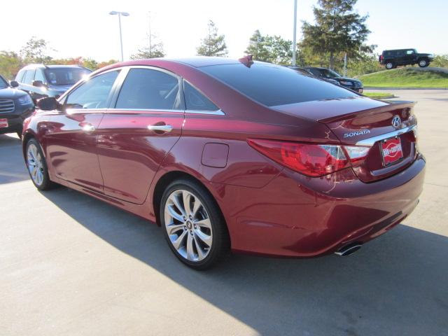 Hyundai Sonata 2012 photo 1