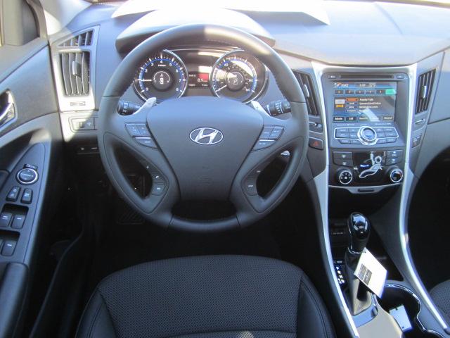 Hyundai Sonata 2012 photo 3