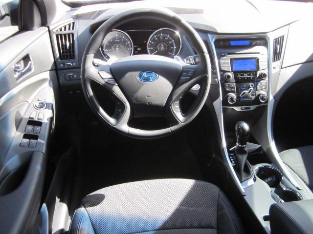 Hyundai Sonata 2012 photo 3
