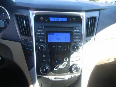 Hyundai Sonata 2012 photo 1