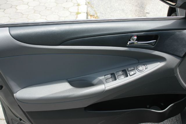 Hyundai Sonata 2012 photo 3