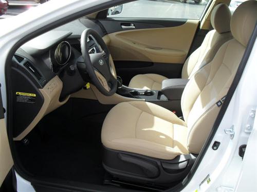Hyundai Sonata 2012 photo 2
