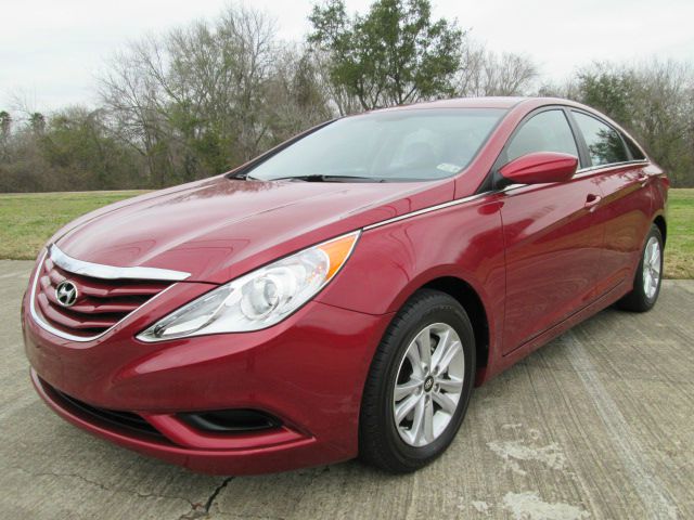 Hyundai Sonata 2013 photo 1