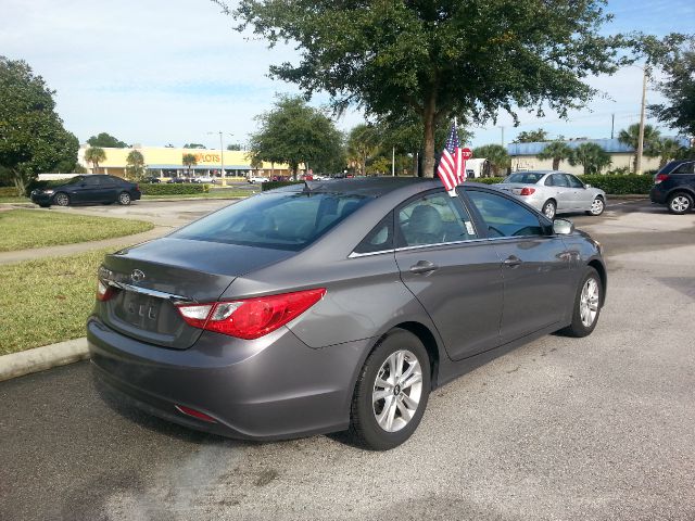 Hyundai Sonata 2013 photo 4