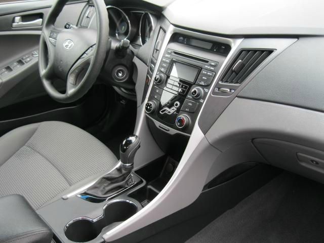 Hyundai Sonata 2013 photo 16