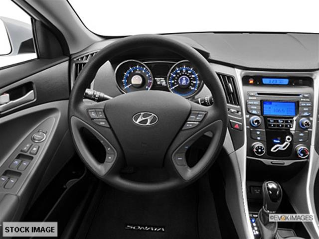Hyundai Sonata 2013 photo 0