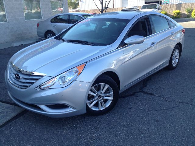 Hyundai Sonata 2013 photo 2