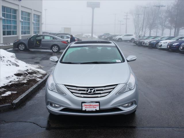 Hyundai Sonata 2013 photo 1