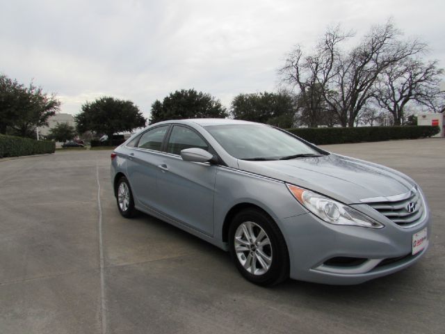 Hyundai Sonata 2013 photo 1