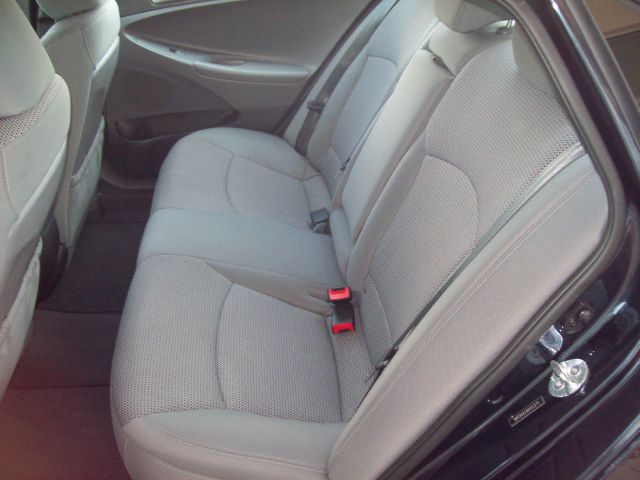 Hyundai Sonata FWD 4dr Sport Sedan