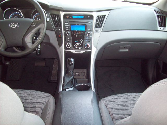 Hyundai Sonata 2013 photo 12