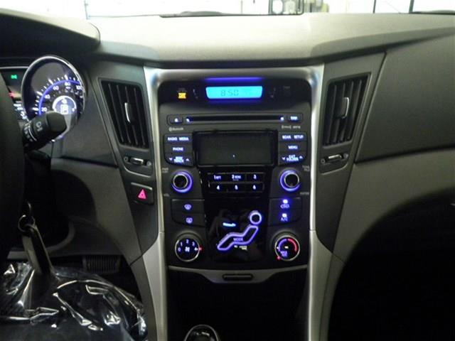 Hyundai Sonata 2013 photo 15