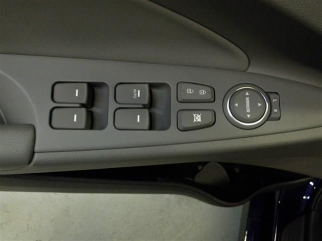 Hyundai Sonata 2013 photo 24