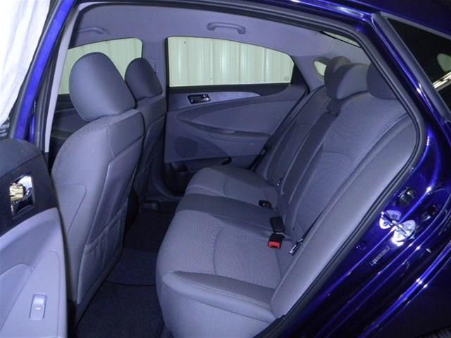 Hyundai Sonata 2013 photo 6
