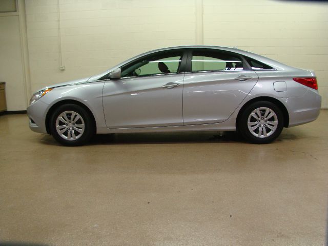 Hyundai Sonata 2013 photo 2