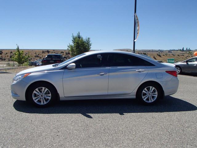Hyundai Sonata FWD 4dr Sport Sedan