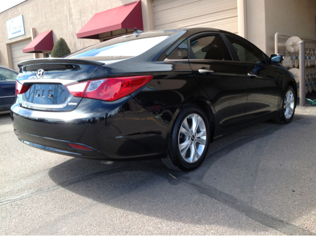 Hyundai Sonata 2013 photo 2