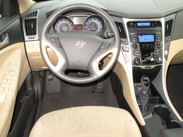 Hyundai Sonata 2013 photo 10