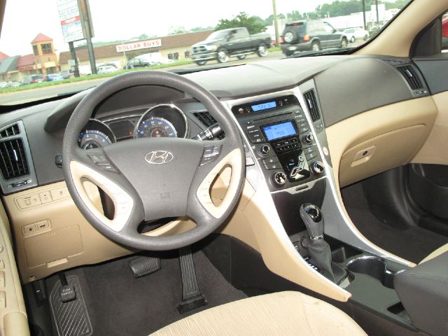 Hyundai Sonata 2013 photo 8