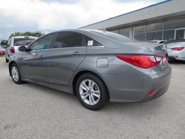 Hyundai Sonata 2014 photo 2