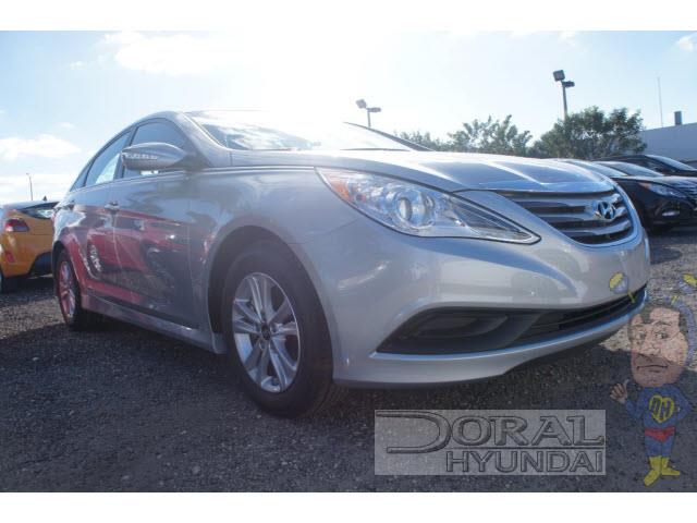 Hyundai Sonata 2014 photo 1