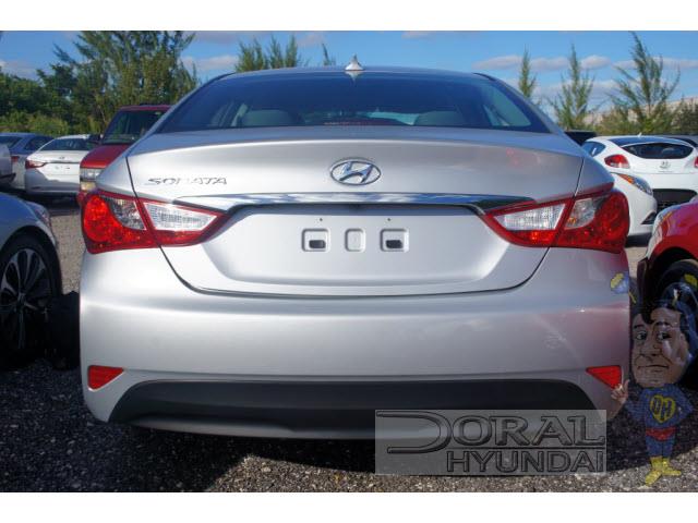 Hyundai Sonata 2014 photo 2