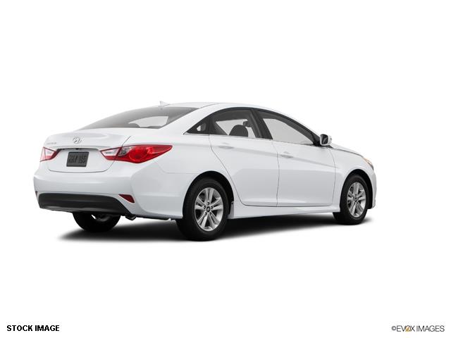 Hyundai Sonata FWD 4dr Sport Sedan
