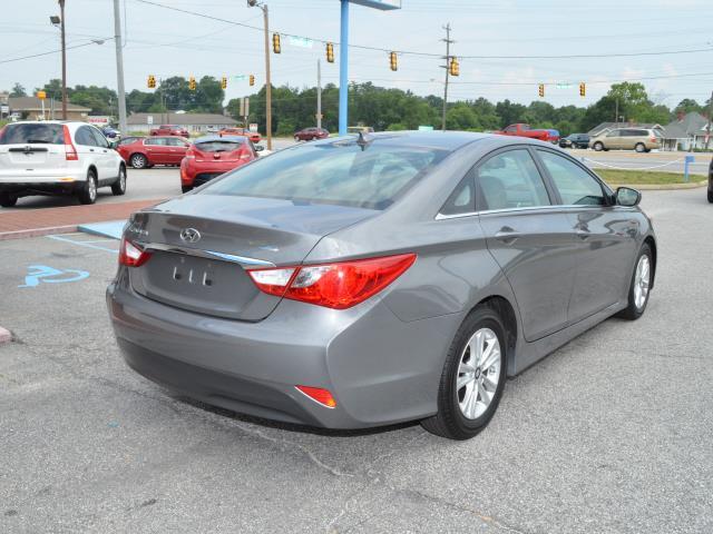 Hyundai Sonata 2014 photo 1
