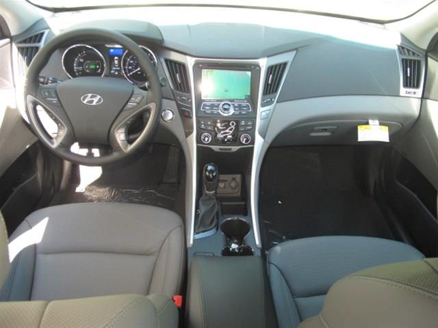 Hyundai Sonata Hybrid 2013 photo 1