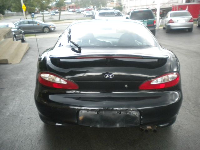 Hyundai Tiburon 1998 photo 3