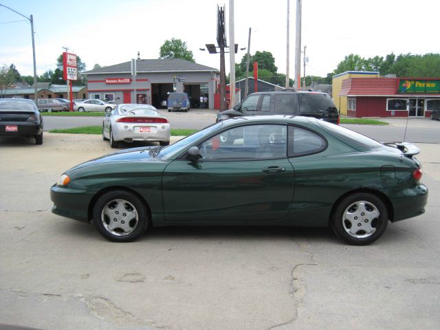 Hyundai Tiburon 1998 photo 11