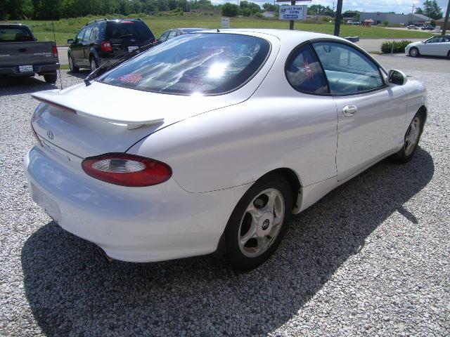Hyundai Tiburon 1999 photo 0