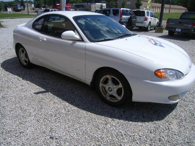Hyundai Tiburon 1999 photo 1
