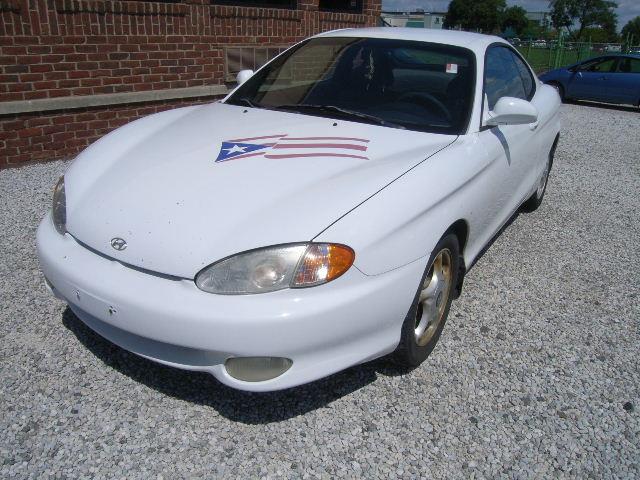Hyundai Tiburon 1999 photo 2